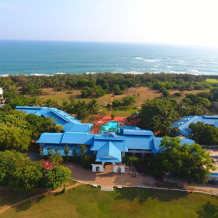 The Oasis Beach Resort 汉班托塔 外观 照片