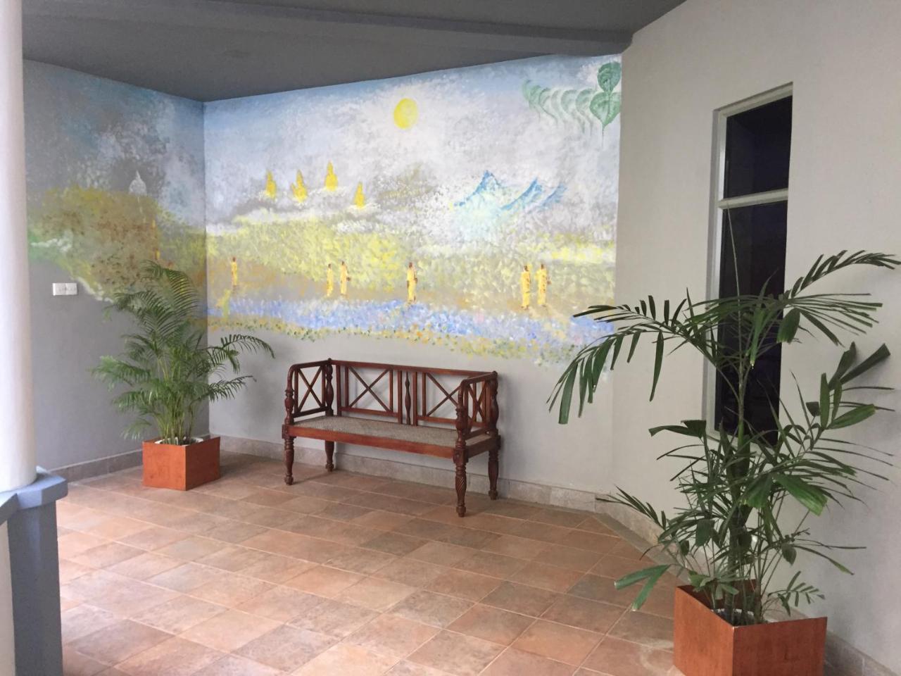 The Oasis Beach Resort 汉班托塔 外观 照片