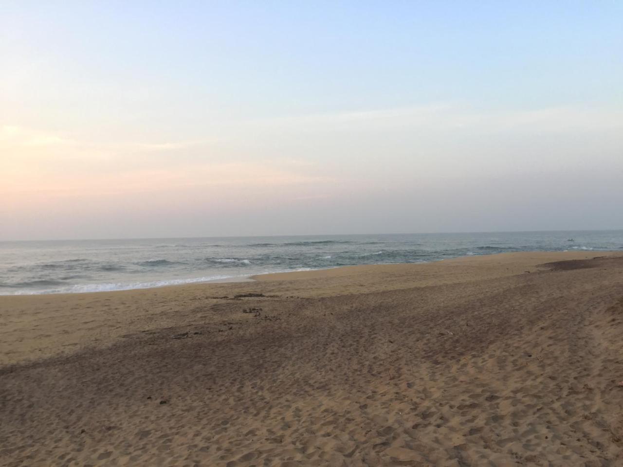 The Oasis Beach Resort 汉班托塔 外观 照片