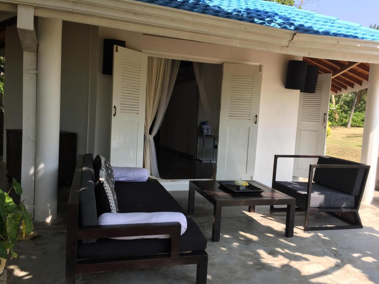The Oasis Beach Resort 汉班托塔 外观 照片